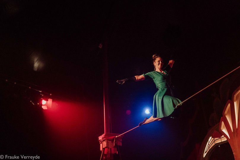 Image 2 in the gallery of the show Swing