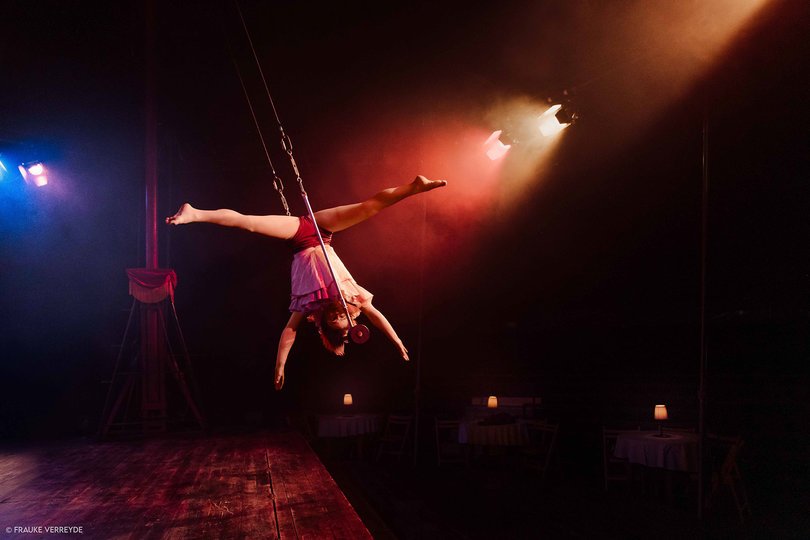 Image 0 in the gallery of the show Swing