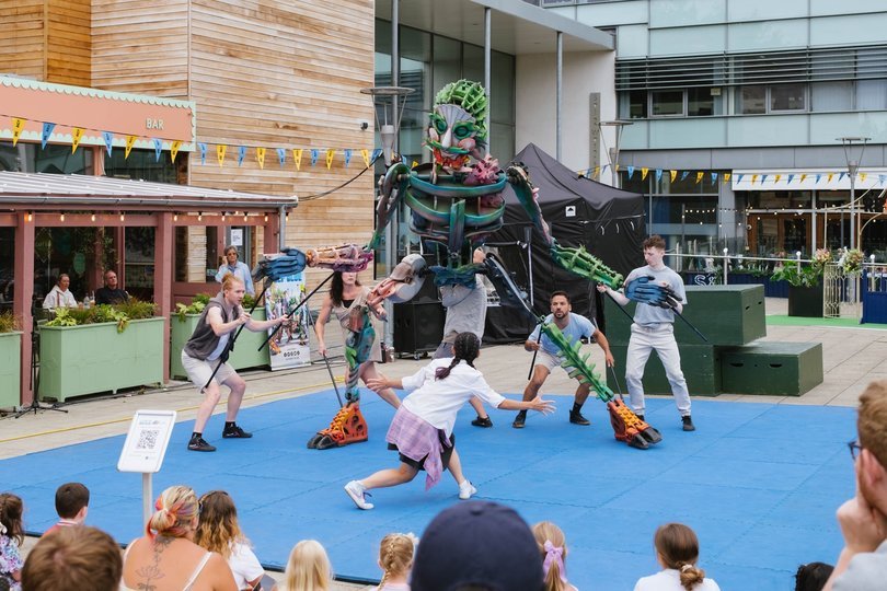 Imatge 4 de la galeria de l'espectacle Out of the Deep blue